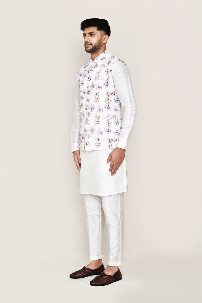 White Cotton Jacket With Threadwork
