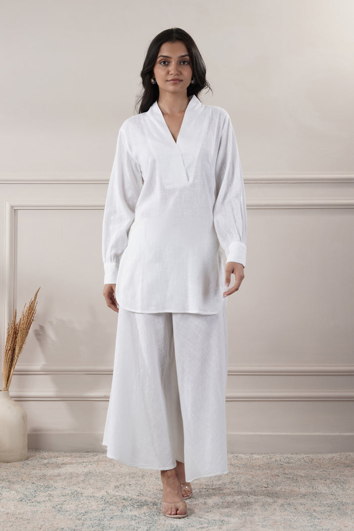 <img> White Cotton Two Piece Suit Set
