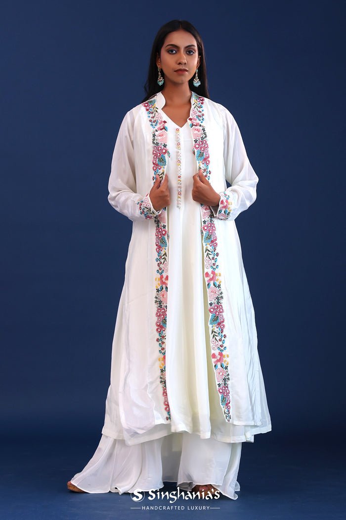 <img> White Crepe Silk Solid Kurti Set