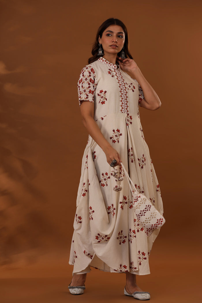 <img> White Double Side Drape Handcrafted Cotton Chola Dress