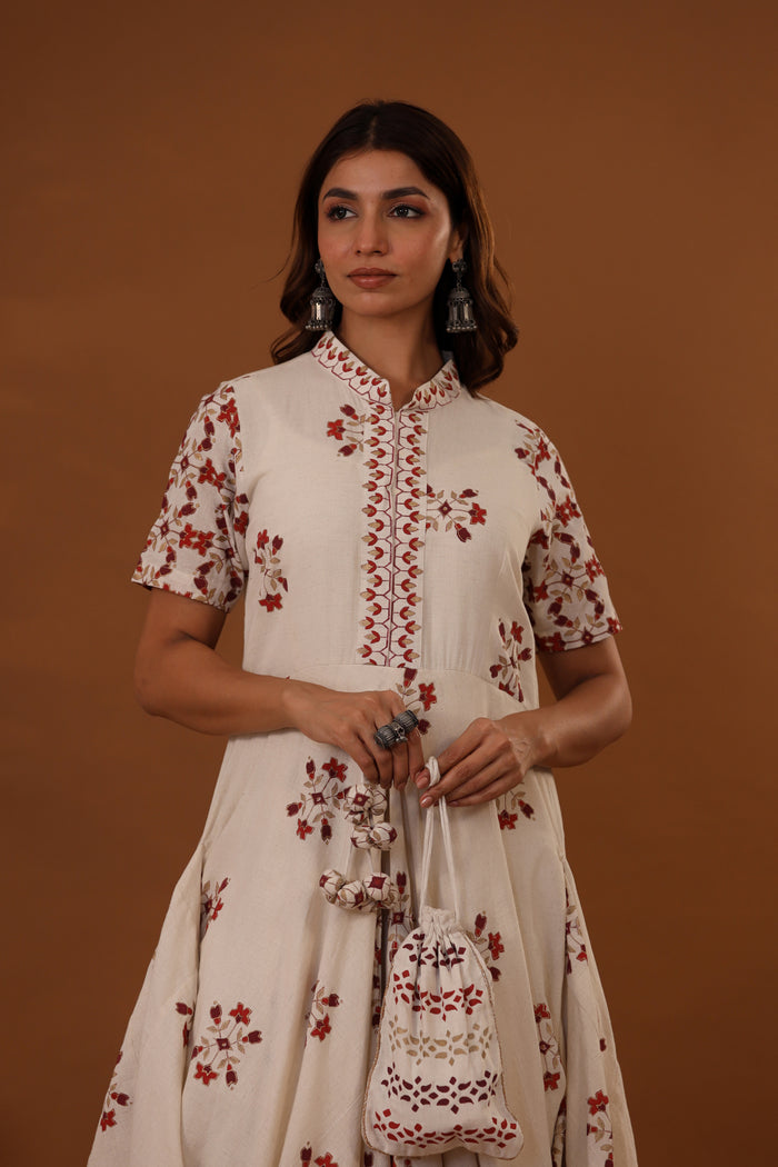 <img> White Double Side Drape Handcrafted Cotton Chola Dress