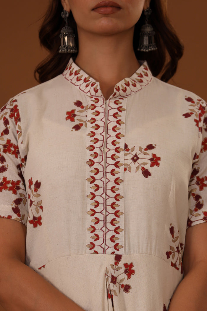 <img> White Double Side Drape Handcrafted Cotton Chola Dress