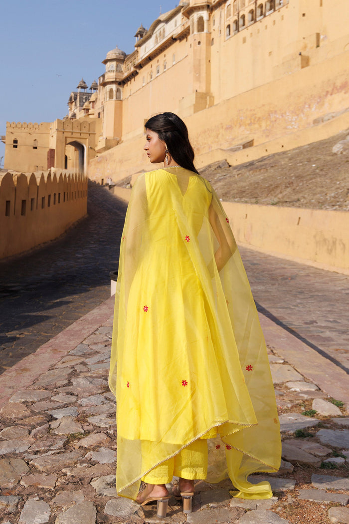 Yellow Chanderi Kurta Set With Floral Embroidery