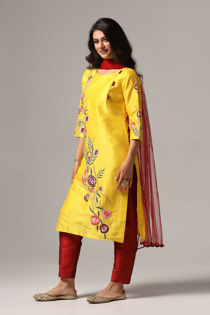 Yellow Raw Silk Kurti With Pants And Dupatta