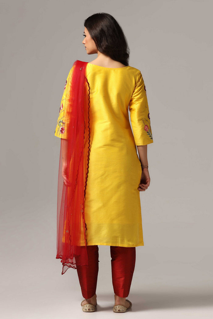 Yellow Raw Silk Kurti With Pants And Dupatta